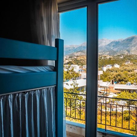 Sun Bakers Hostel Химара Экстерьер фото