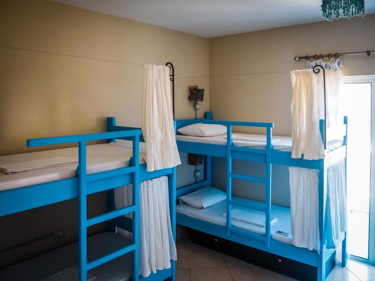 Sun Bakers Hostel Химара Экстерьер фото